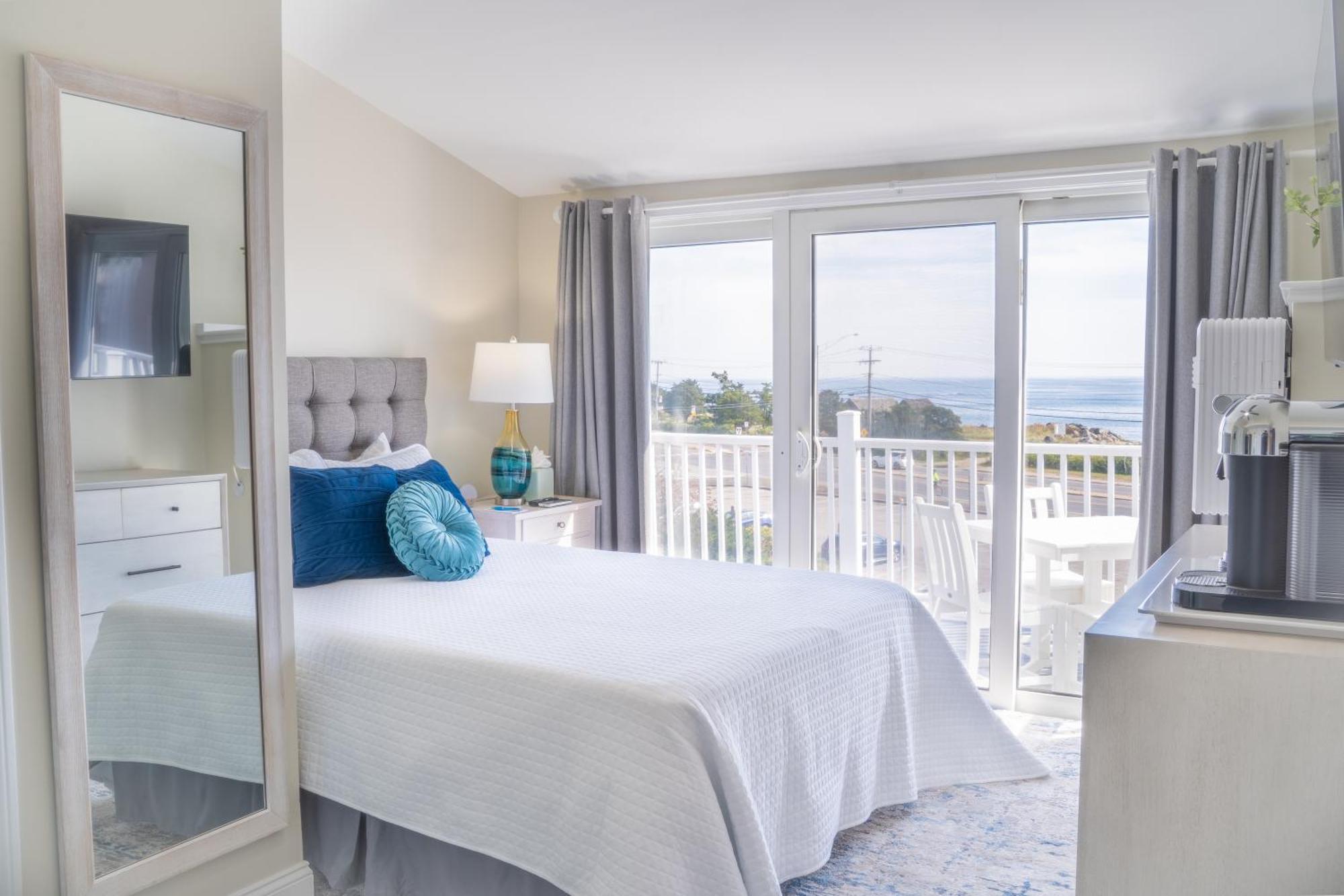 935 Ocean, A Beachside Inn 햄튼 외부 사진